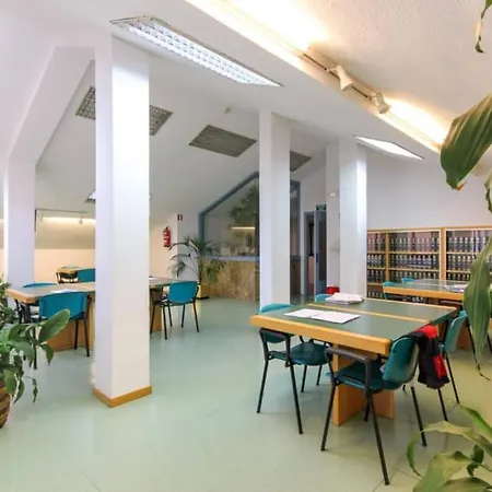 Residencia Universitaria Aula Rector Hostal